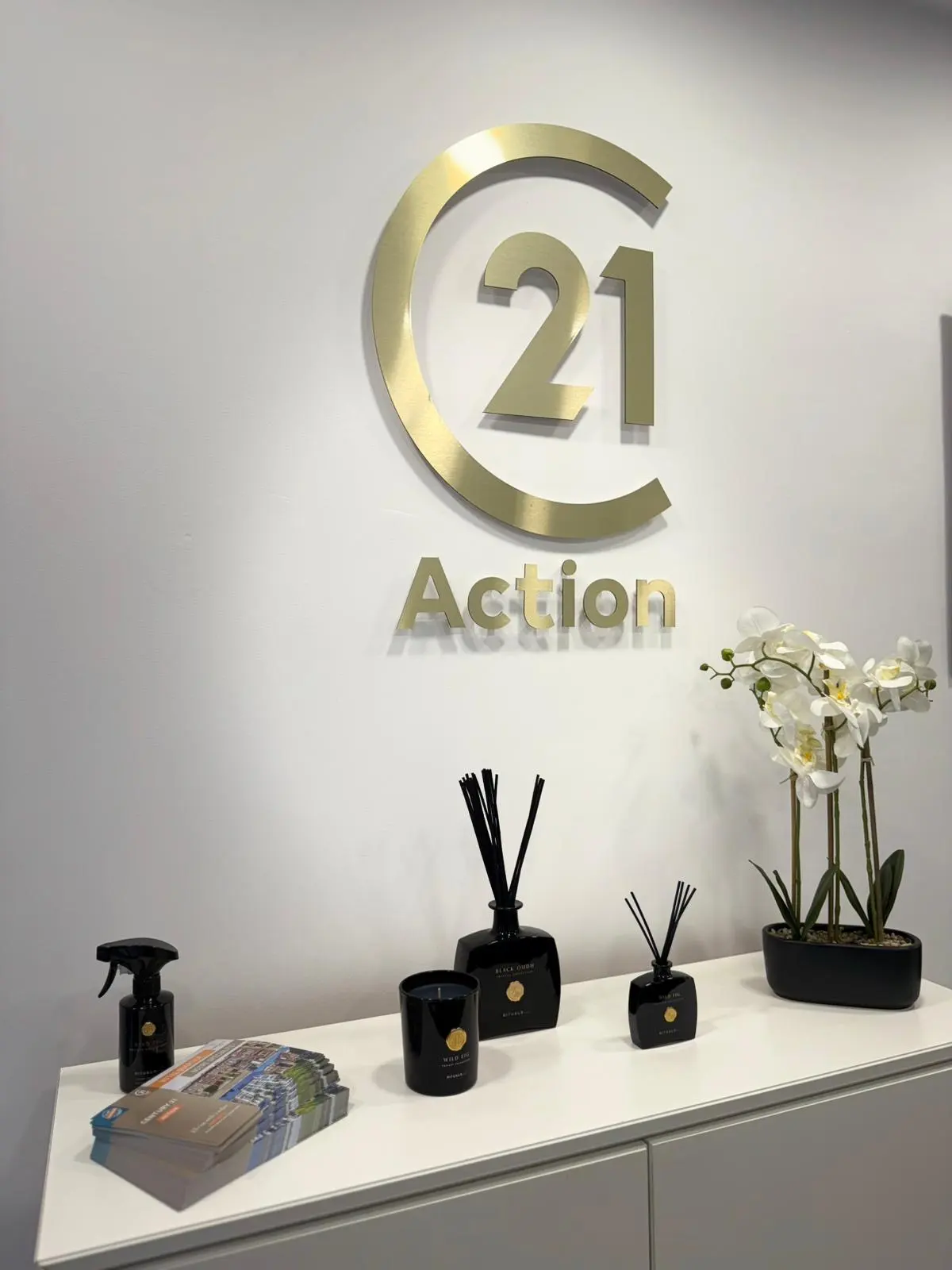 Century 21 (Action), Schaerbeek